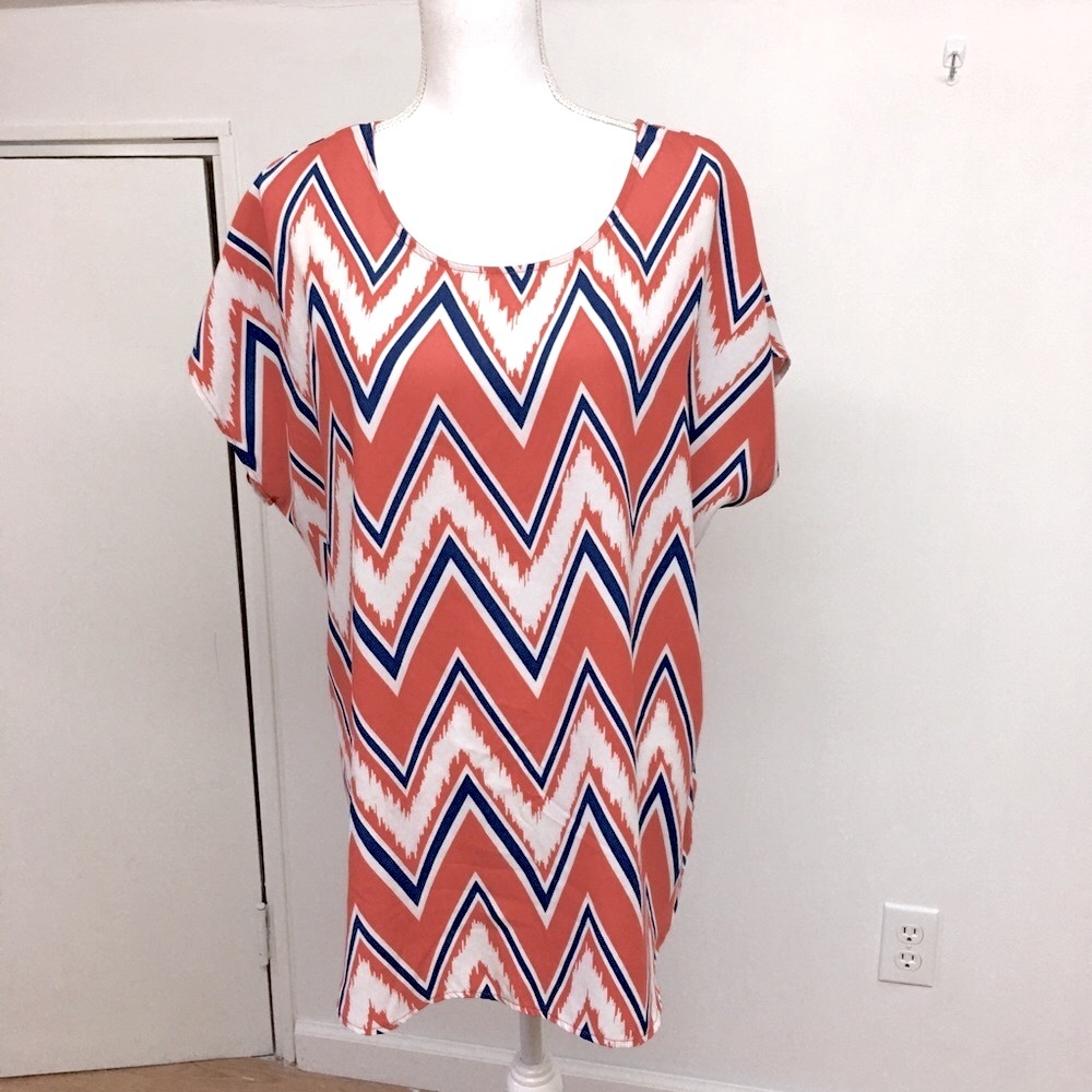 NWOT. Express Brand Zig Zag Blouse Size XXL